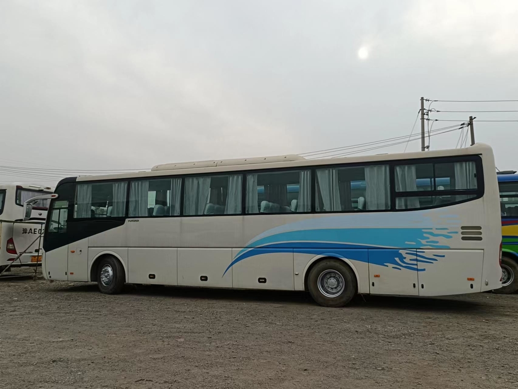2015 ans 65 Seater ont utilisé l'autobus ZK6127 de Yutong ont employé la conduite à droite de moteur d'arrière de l'autobus 310kw de passager