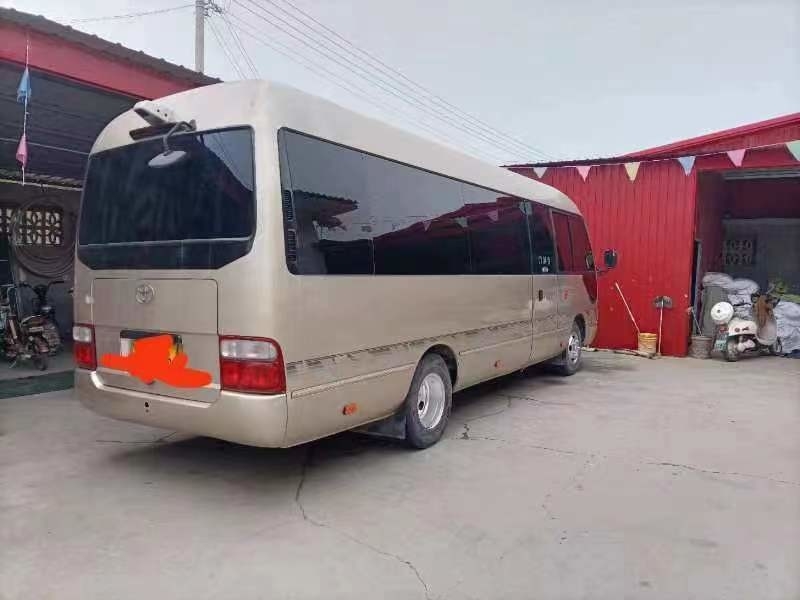 2013 l'autobus de caboteur utilisé de l'an 30 par sièges a employé Mini Bus Toyota Coaster Bus avec le moteur diesel 15B