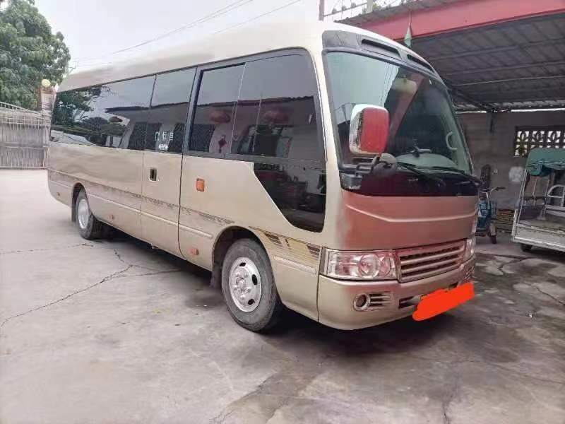 2013 l'autobus de caboteur utilisé de l'an 30 par sièges a employé Mini Bus Toyota Coaster Bus avec le moteur diesel 15B