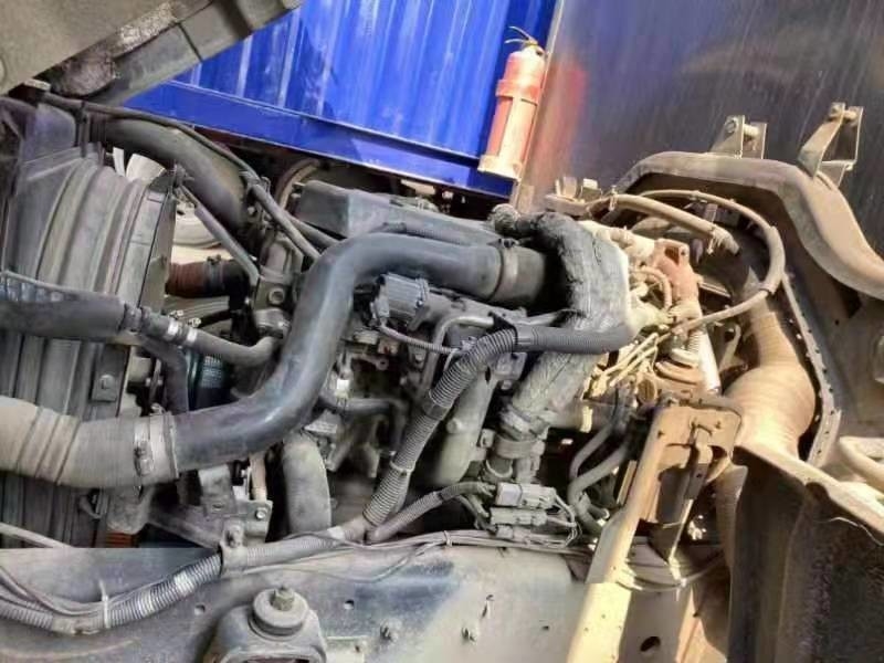 Longueur rapide de la boîte de vitesse 9.6m de camion en forme de boîte d'ISUZU Cargo Truck Second Hand