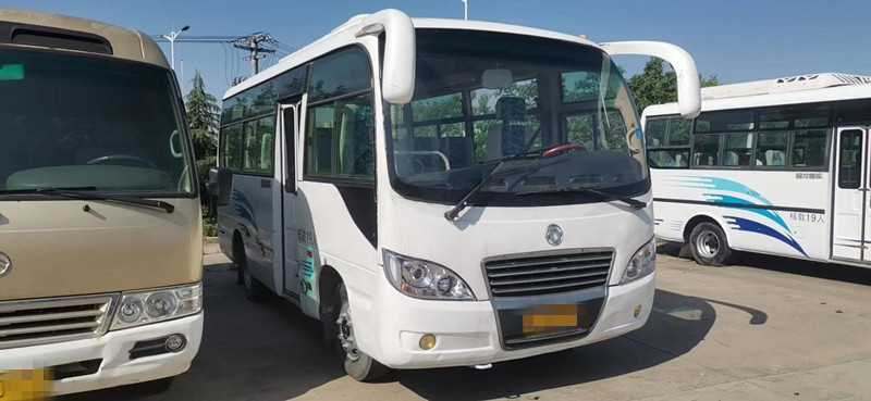 2016 occasion utilisée par sièges Dfac Mini Bus Left Hand Drive d'autobus de l'an 19 aucun axe des accidents 2