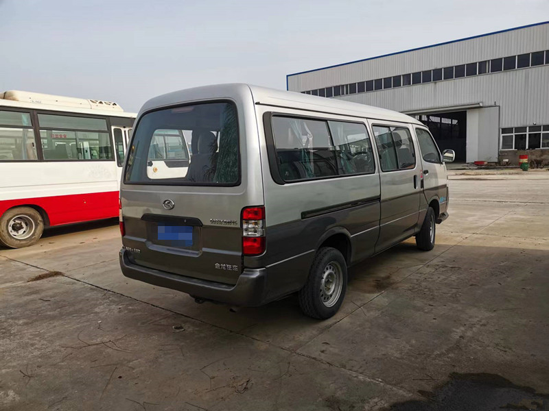 2017 ans 9 Kinglong utilisé par sièges Hiace utilisé par autobus Mini Bus With Good Condition