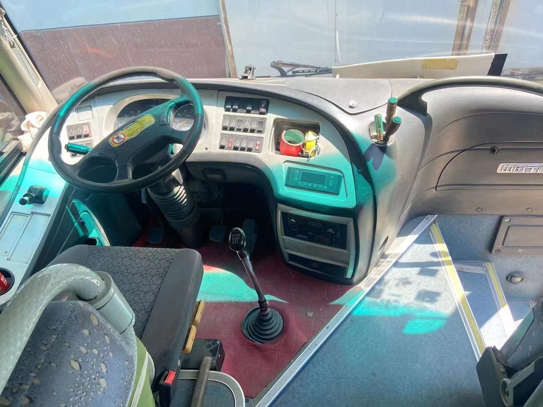 Bus touristique utilisé par 147kw droit de Yuchai de car de direction de moteur arrière de l'autobus ZK6809 35seats de Yutong