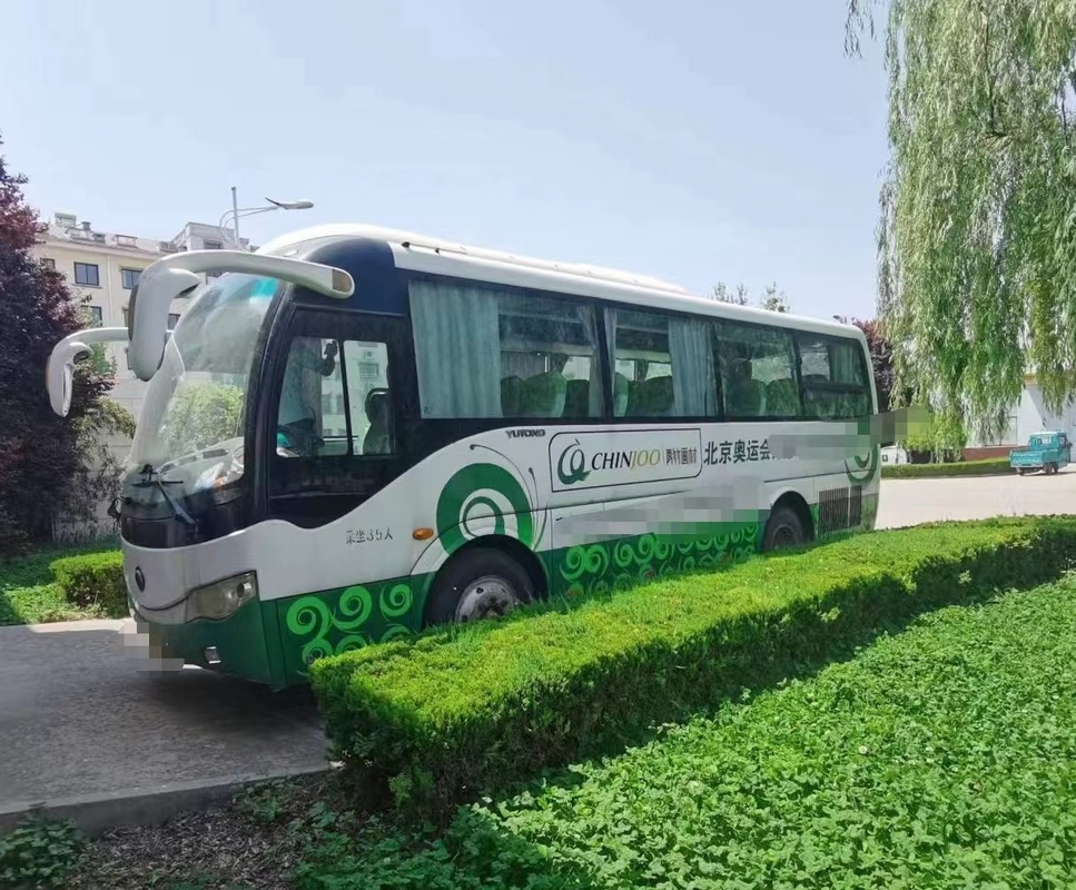 Autobus ZK6809 de Yutong utilisé 35 par sièges à vendre la direction de Mini Bus utilisée LHD avec le prix bon marché