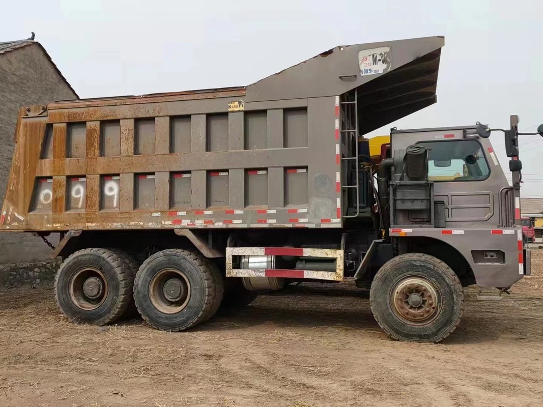 Sino HOWO a utilisé le déchargeur de camion à benne basculante avec 430HP le moteur 120 Ton Load Used For Mine