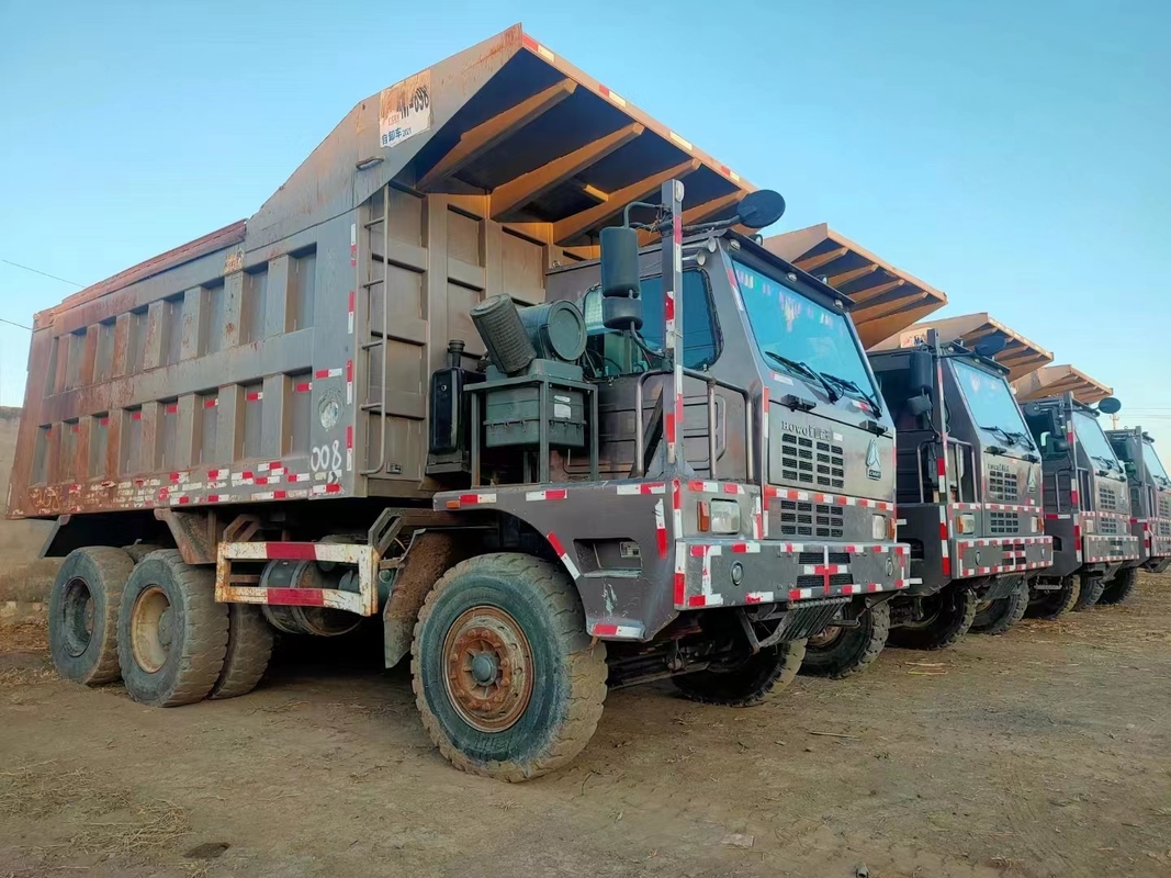Sino HOWO a utilisé le déchargeur de camion à benne basculante avec 430HP le moteur 120 Ton Load Used For Mine