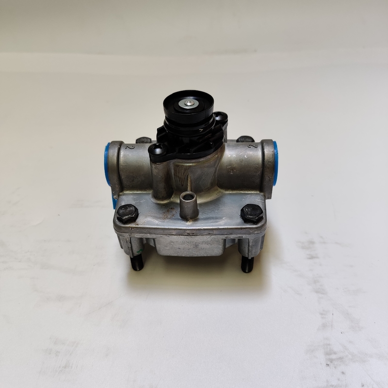 Les pièces de moteur transmettent par relais la valve de frein pour la SINO soupape de commande de secours de voiture de camion de HOWO WG9000360524/2