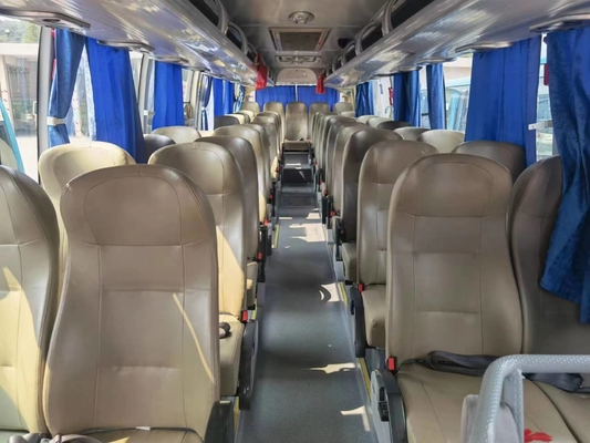 2013 autobus ZK6107 de Yutong utilisé de l'an 45 par sièges orientant RHD en bon état