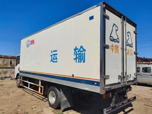 ISUZU Refrigerated Van 130P 89kw a utilisé le véhicule de transport de chaîne du froid de véhicule 98km/H diesel