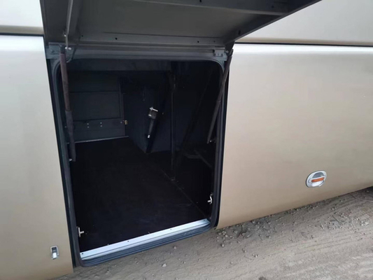 Autobus de Yutong utilisés par Zk6118 de sièges de 2013 ans 47 avec la porte à deux battants de climatiseur aucun accident