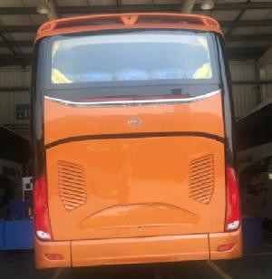2021 direction du moteur RHD de Bus With Diesel d'entraîneur de Kinglong XMQ6127cy de nouveau venu de sièges de l'an 53 nouvelle