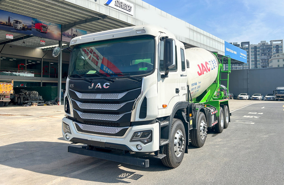 Camion à béton mobile 7-8m3 Camion à ciment Mixeur de ciment Camion de la marque chinoise JAC Yuchai 350 ch