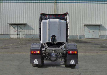 Sinotruck HOWO a utilisé les camions internationaux, semi utilisées remorques avec le moteur diesel 4x2