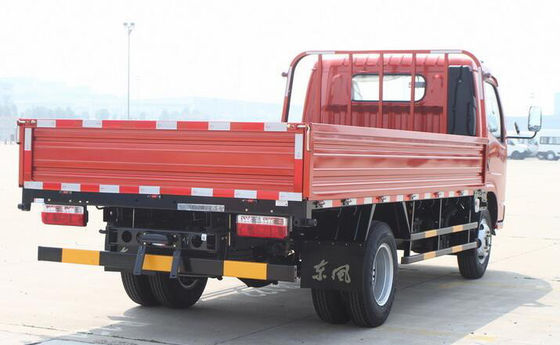 Année de faible puissance 2017 du camion LHD de seau d'entraînement de Dongfeng 4 Ton Cargo Truck 4x2 d'occasion