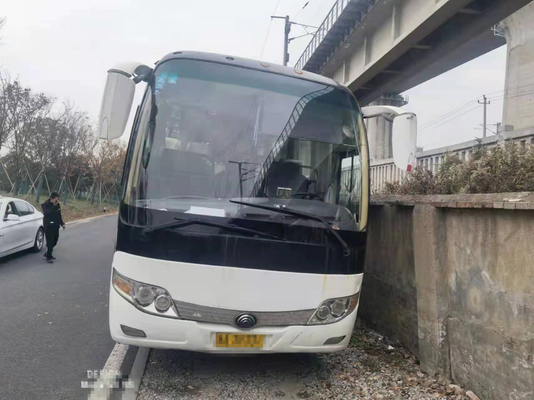 51 entraîneur utilisé par autobus Bus de Yutong utilisé par sièges ZK6110 2010 ans orientant des moteurs diesel de RHD