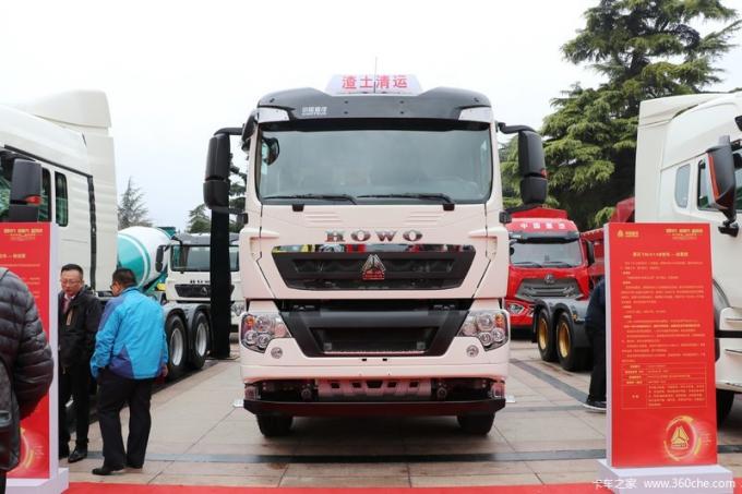 Camion lourd utilisé de la Chine 8x4 Sinotruk HOWO TX camion à benne basculante de 440 puissances en chevaux 1