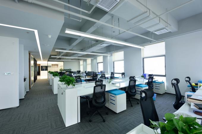 Camion médian des puissances en chevaux 4X2 6.8M Warehouse Gate Dump de JAC Geerfa A5L Brown 220 9